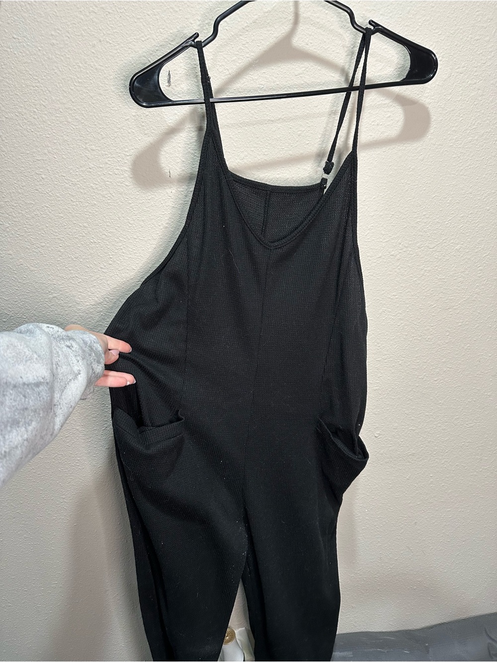Amazon Women's Black Sleeveless Jumpsuit with Pockets